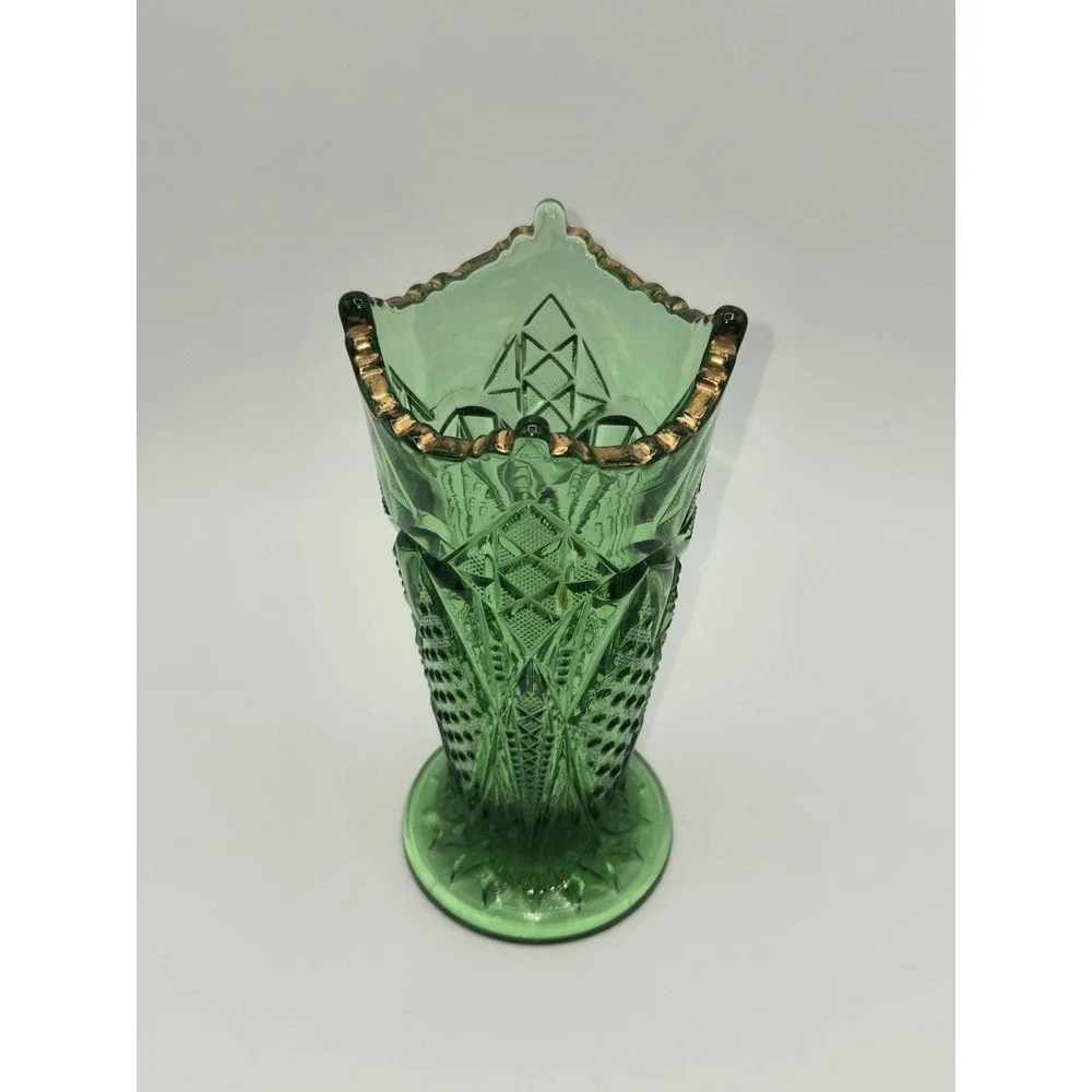 McKee Sunbeam Green Glass Vase Gold Trim‎ Scalloped Rim EAPG 6.125